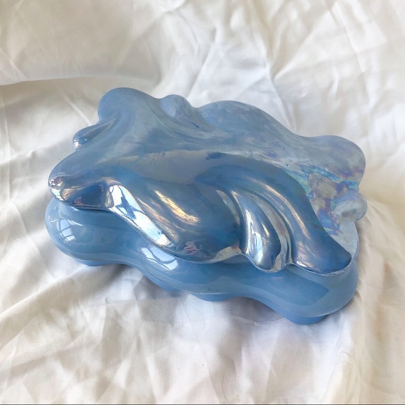 SOLD Vintage Jewelry Box Ceramic Blue Iridescent - Picture 2 of 3